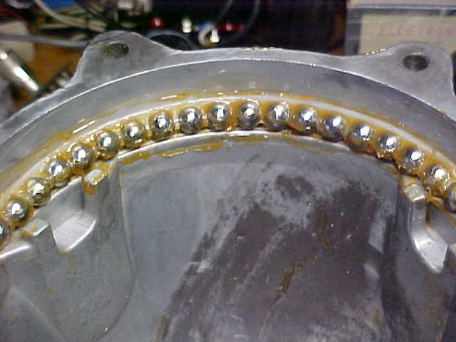 Greased ball bearings.JPG (32190 bytes)